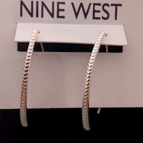 NINE WEST Mod/Contemporary Silver Chevron Textured Curved Threader Earrings**NEW - Picture 1 of 4
